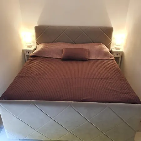 Apartment Zadar Nin Anton I Martina Vrsi